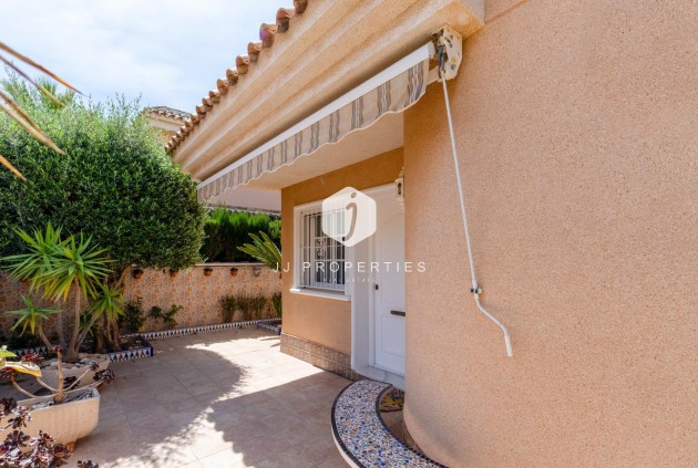 Resale - Villa -
Torrevieja - Los Balcones - Los Altos del Edén