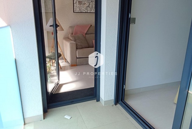 Aus zweiter Hand - Wohnung -
Torrevieja - Estacion de autobuses