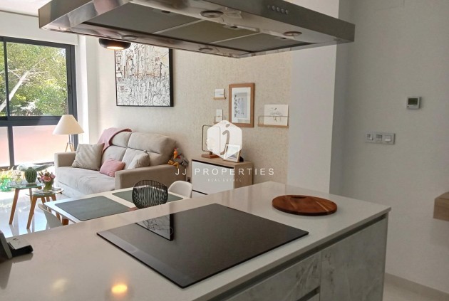 Aus zweiter Hand - Wohnung -
Torrevieja - Estacion de autobuses