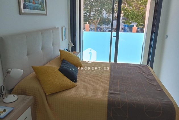 Aus zweiter Hand - Wohnung -
Torrevieja - Estacion de autobuses