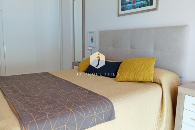 Aus zweiter Hand - Wohnung -
Torrevieja - Estacion de autobuses