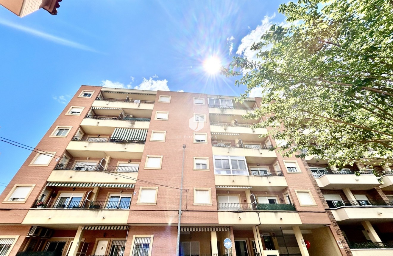 Z drugiej ręki - Mieszkanie w bloku -
Almoradí - Inland