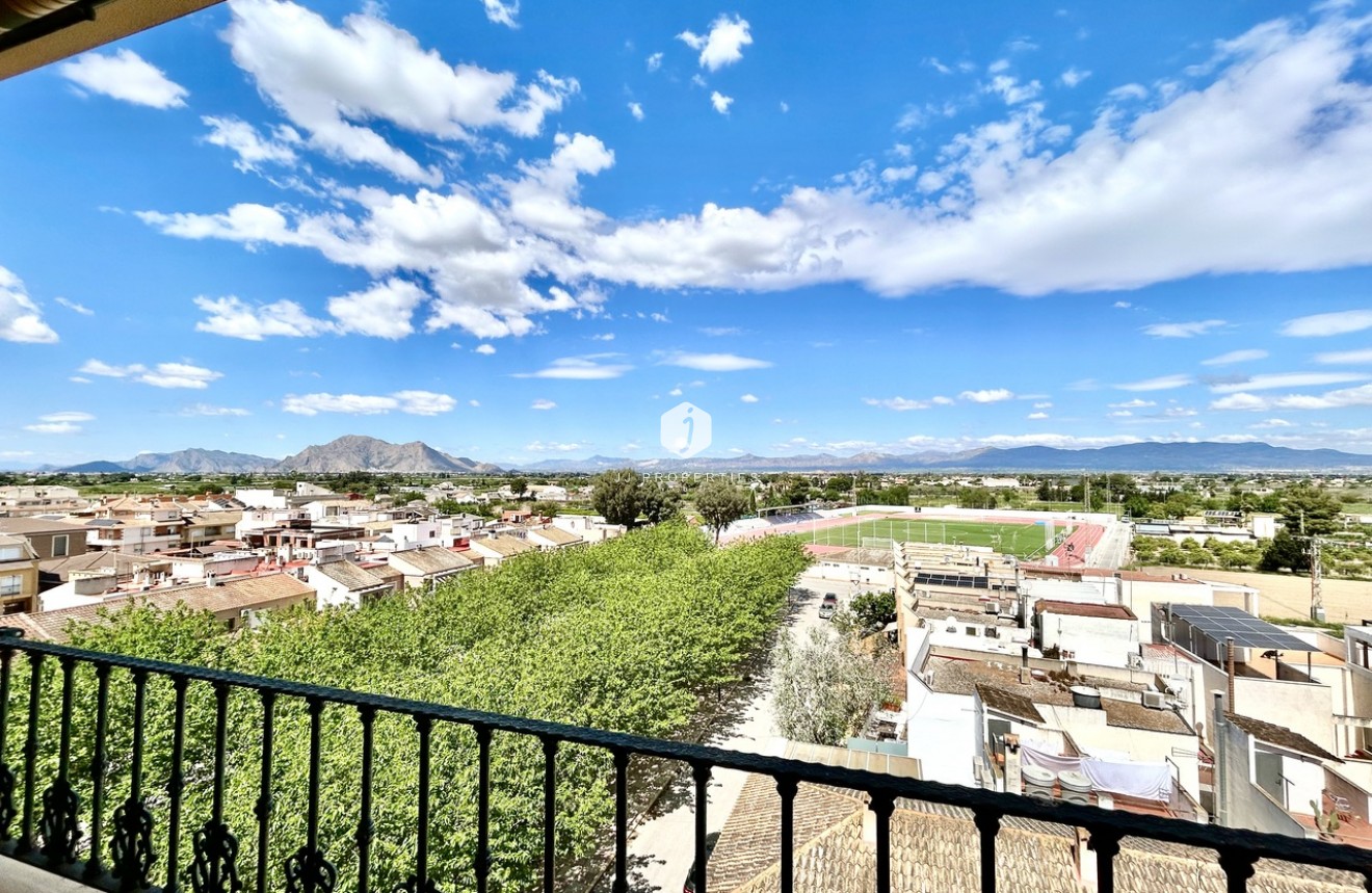 Z drugiej ręki - Mieszkanie w bloku -
Almoradí - Inland