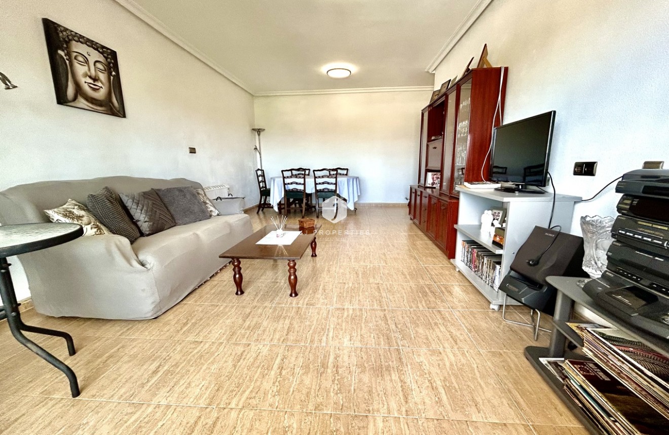 Z drugiej ręki - Mieszkanie w bloku -
Almoradí - Inland