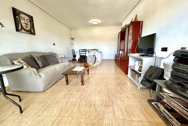 Z drugiej ręki - Mieszkanie w bloku -
Almoradí - Inland