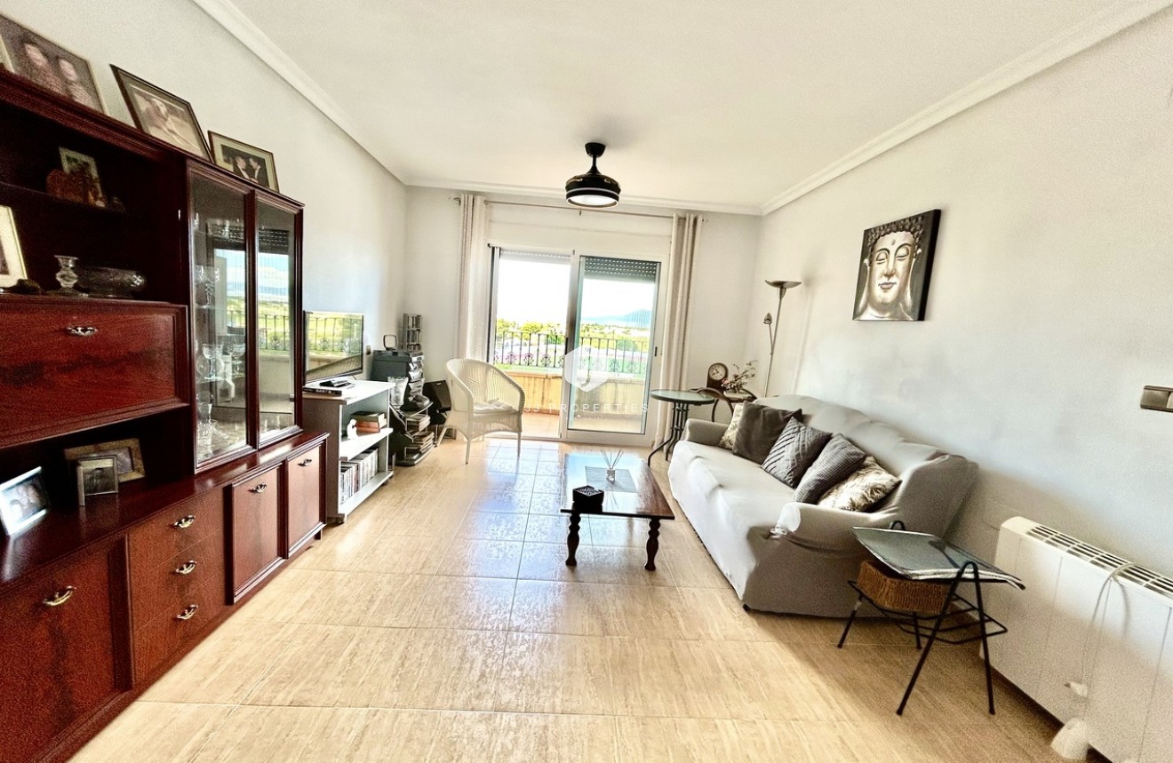 Z drugiej ręki - Mieszkanie w bloku -
Almoradí - Inland