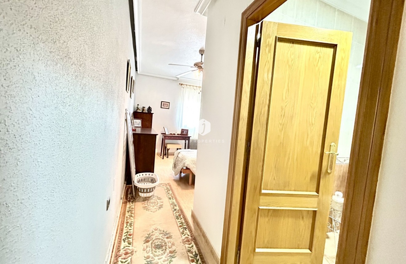 Z drugiej ręki - Mieszkanie w bloku -
Almoradí - Inland