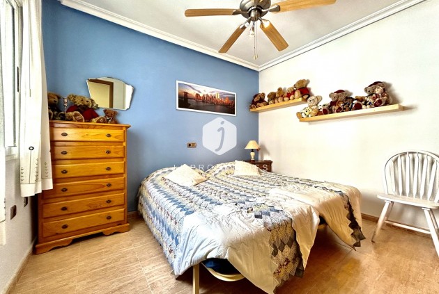 Z drugiej ręki - Mieszkanie w bloku -
Almoradí - Inland