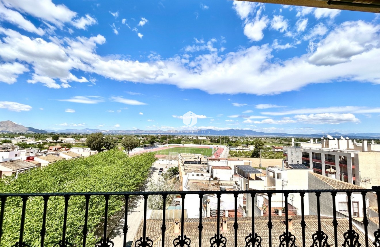 Z drugiej ręki - Mieszkanie w bloku -
Almoradí - Inland