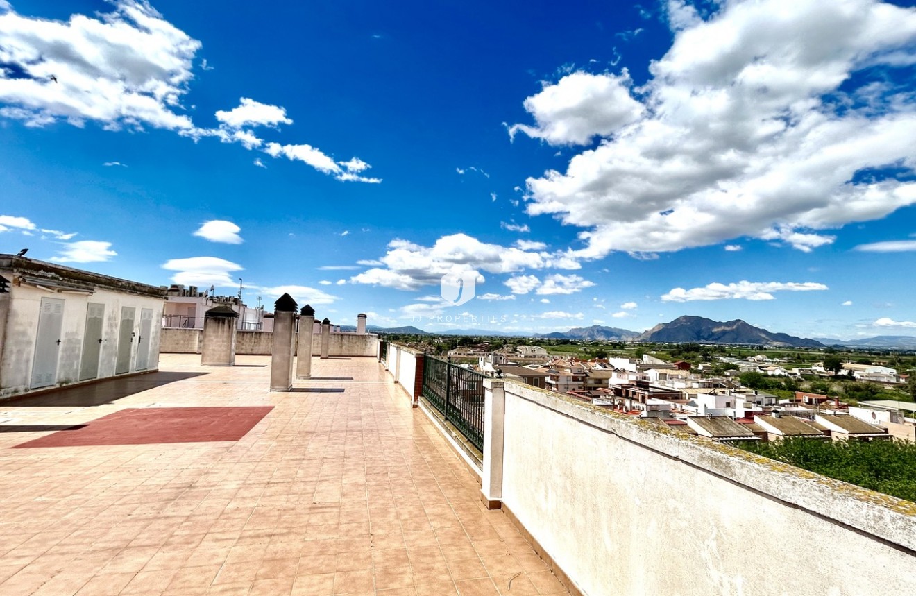 Z drugiej ręki - Mieszkanie w bloku -
Almoradí - Inland