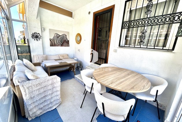 Aus zweiter Hand - Chalet -
Punta Prima - Costa Blanca