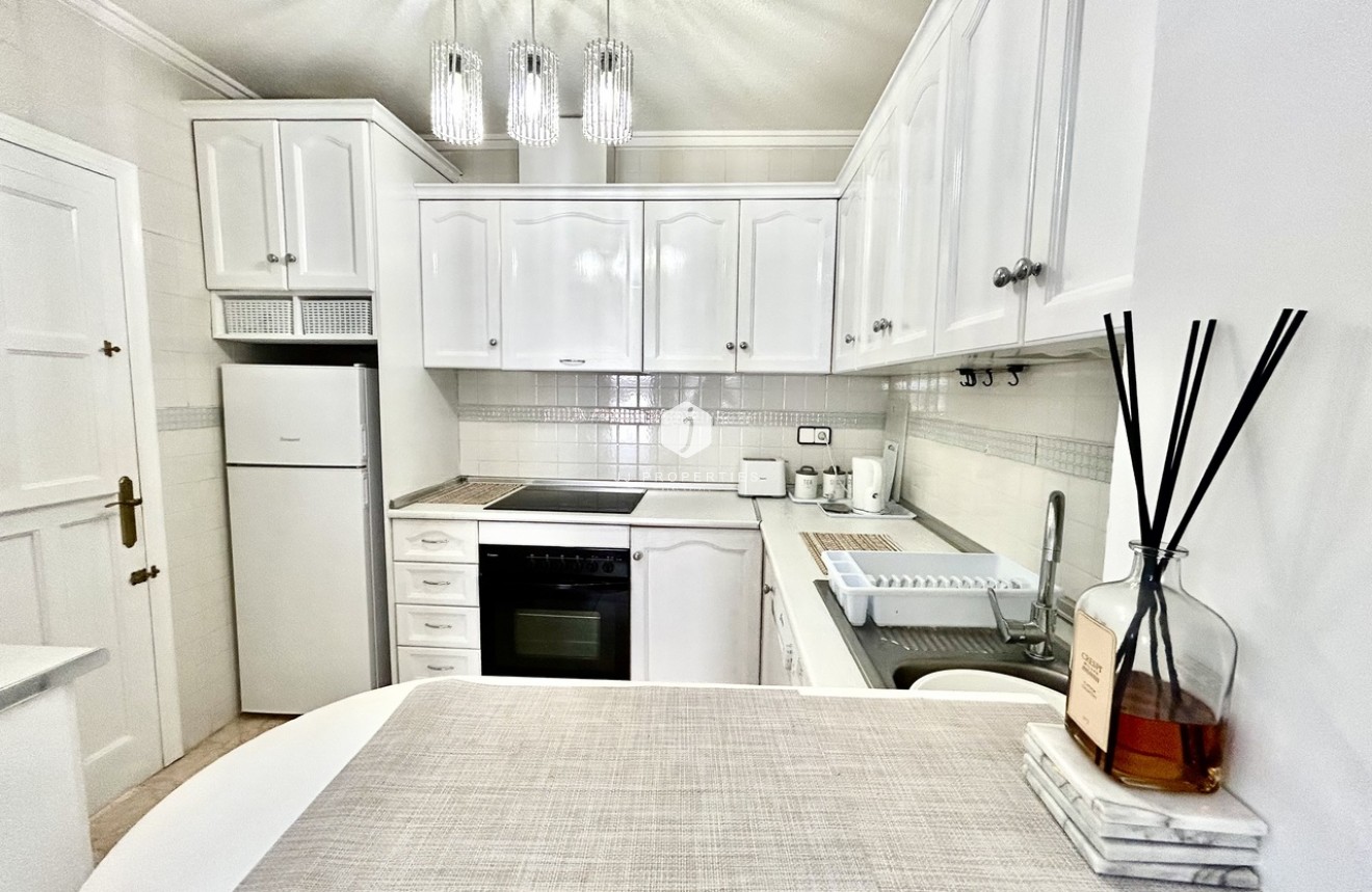 Aus zweiter Hand - Chalet -
Punta Prima - Costa Blanca