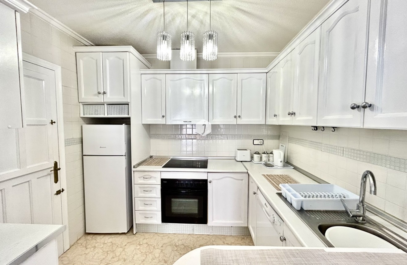 Aus zweiter Hand - Chalet -
Punta Prima - Costa Blanca