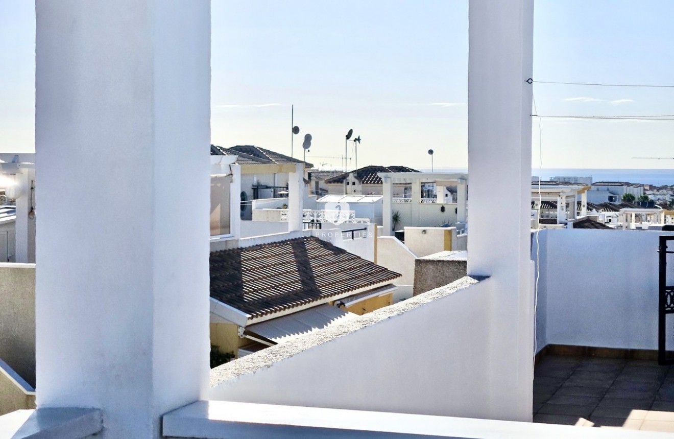 Aus zweiter Hand - Chalet -
Punta Prima - Costa Blanca