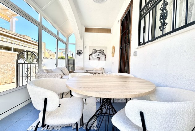 Aus zweiter Hand - Chalet -
Punta Prima - Costa Blanca