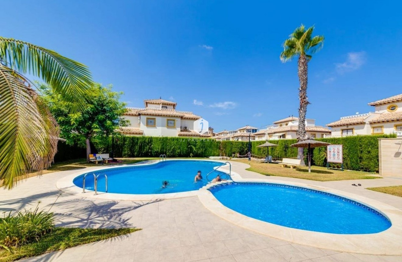 Tweedehands - Chalet -
Orihuela Costa - Costa Blanca