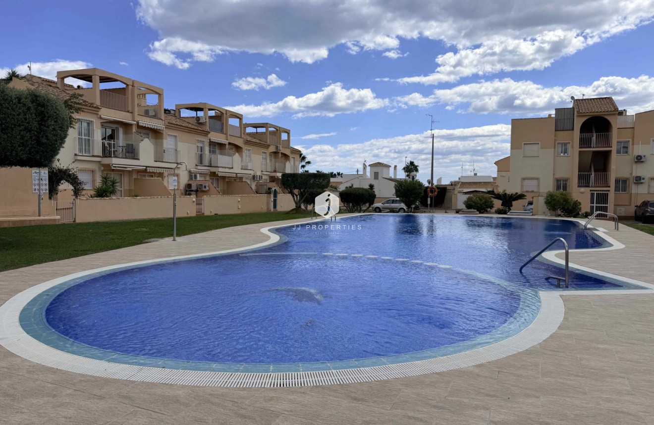 Tweedehands - Bungalow -
Orihuela Costa - Costa Blanca