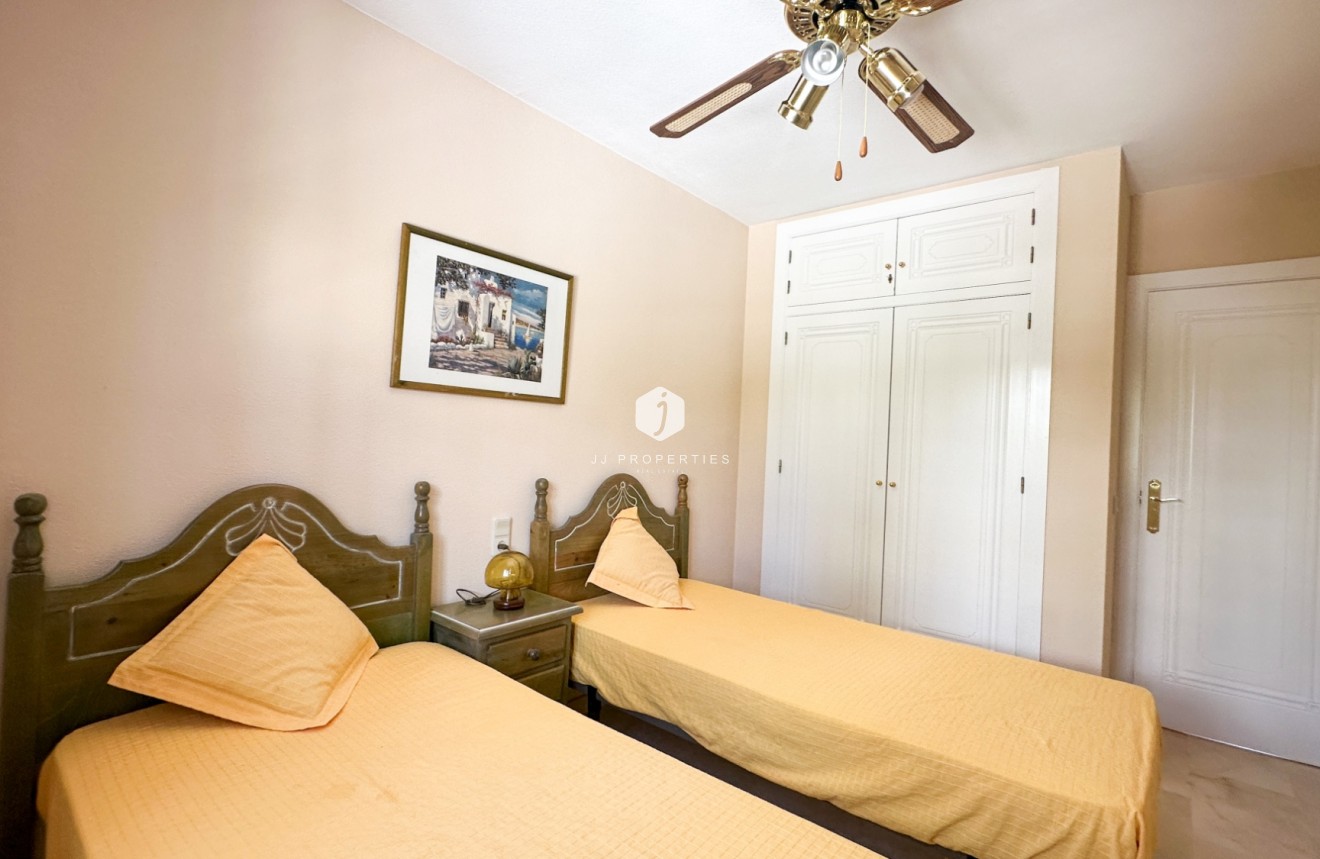 Tweedehands - Chalet -
Orihuela Costa - Costa Blanca