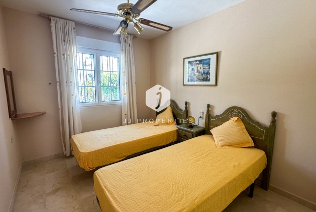 Tweedehands - Chalet -
Orihuela Costa - Costa Blanca