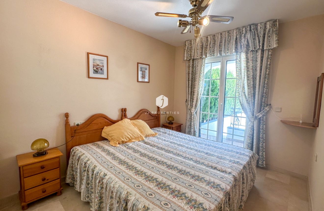 Tweedehands - Chalet -
Orihuela Costa - Costa Blanca