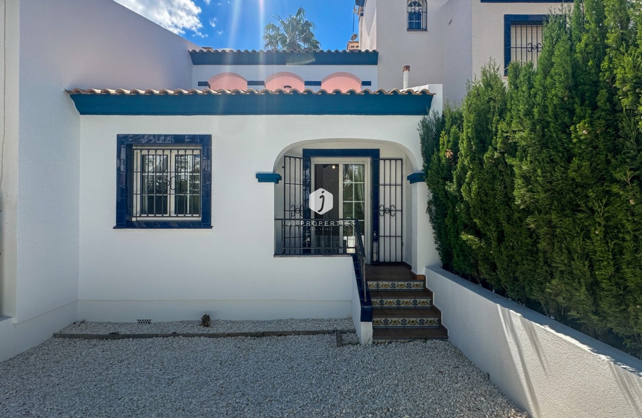 Tweedehands - Chalet -
Orihuela Costa - Costa Blanca