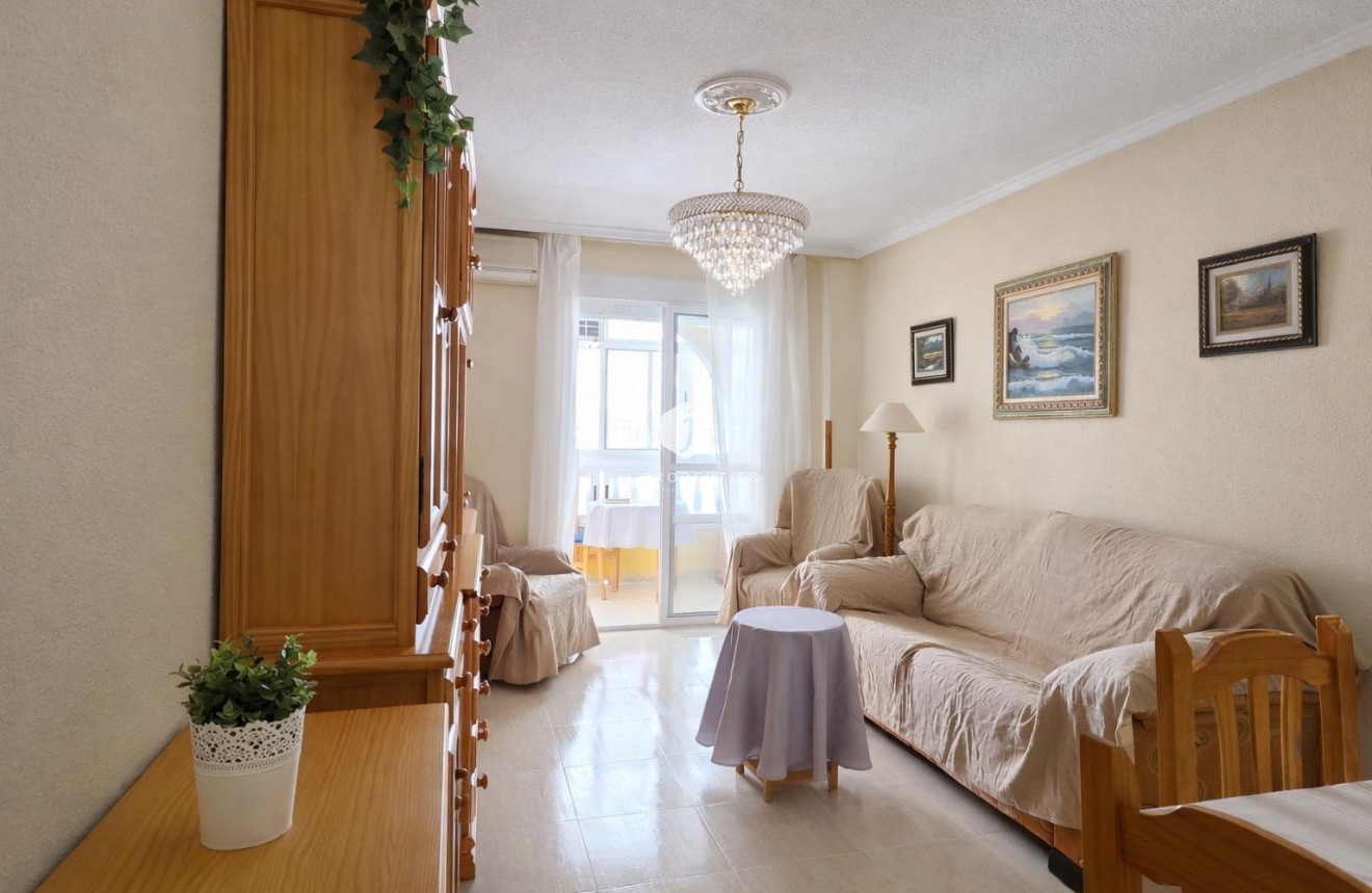 Resale - Apartment / flat -
Torrevieja - Habaneras