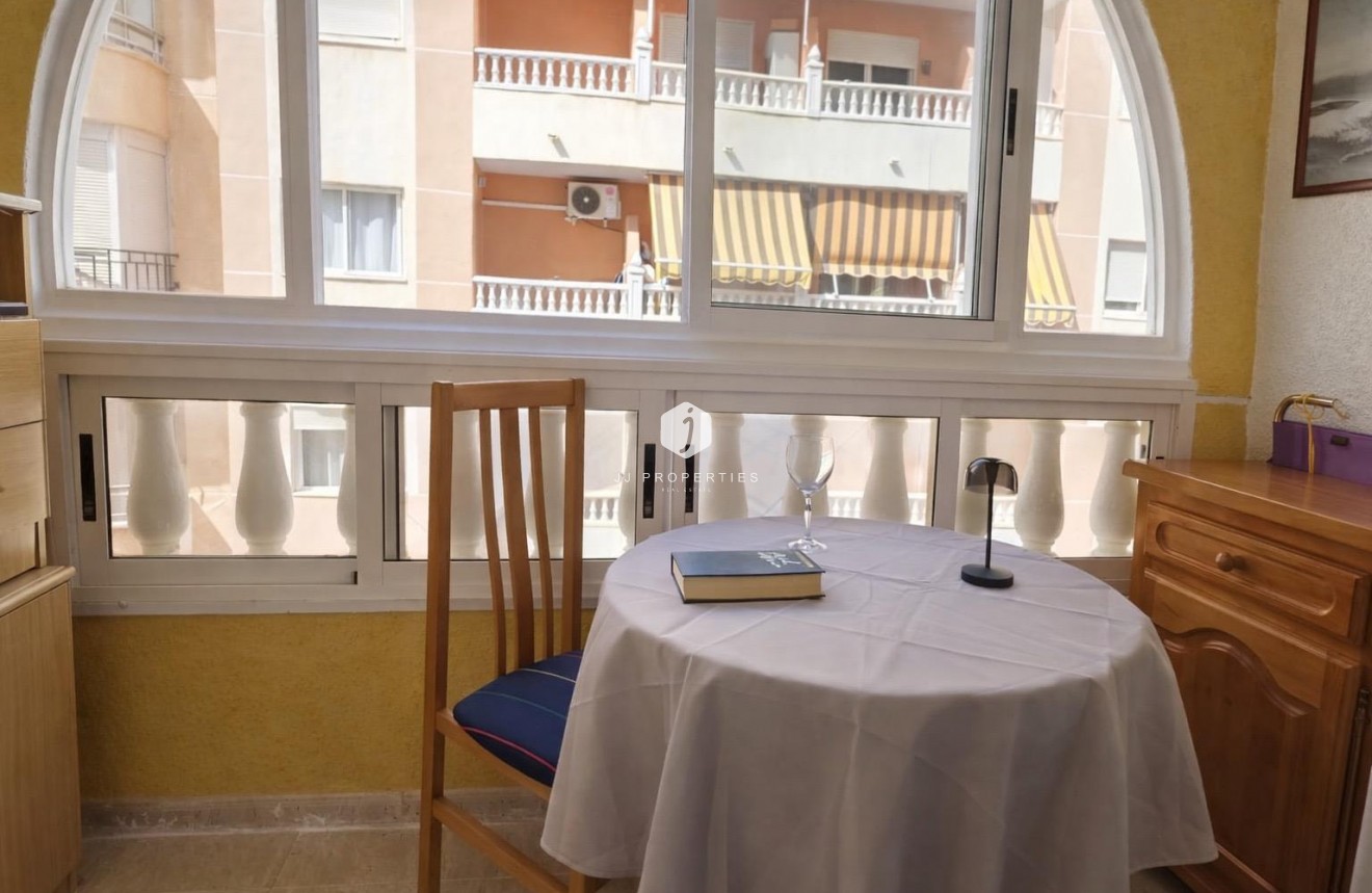 Resale - Apartment / flat -
Torrevieja - Habaneras