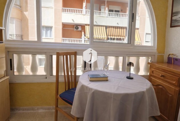 Resale - Apartment / flat -
Torrevieja - Habaneras