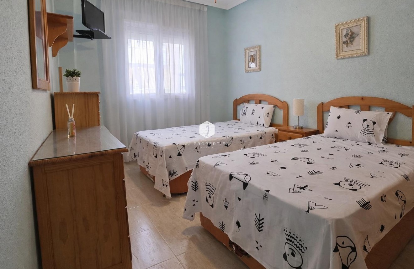 Resale - Apartment / flat -
Torrevieja - Habaneras