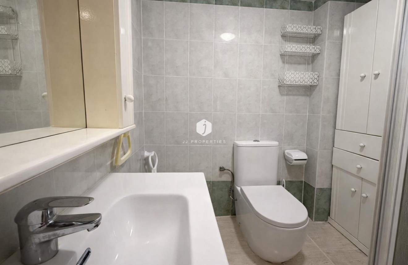 Resale - Apartment / flat -
Torrevieja - Habaneras