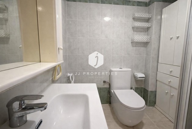 Resale - Apartment / flat -
Torrevieja - Habaneras