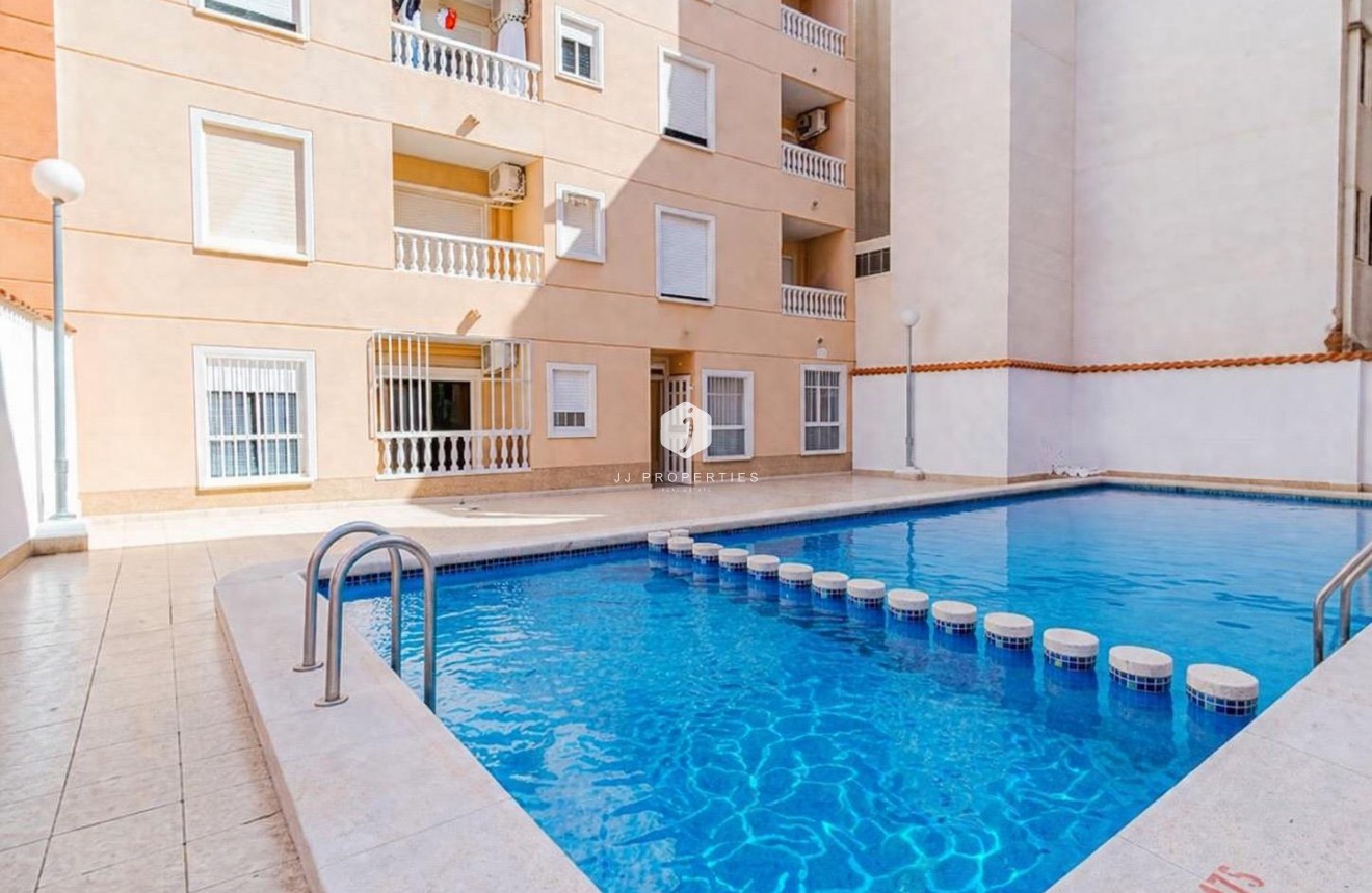 Resale - Apartment / flat -
Torrevieja - Habaneras
