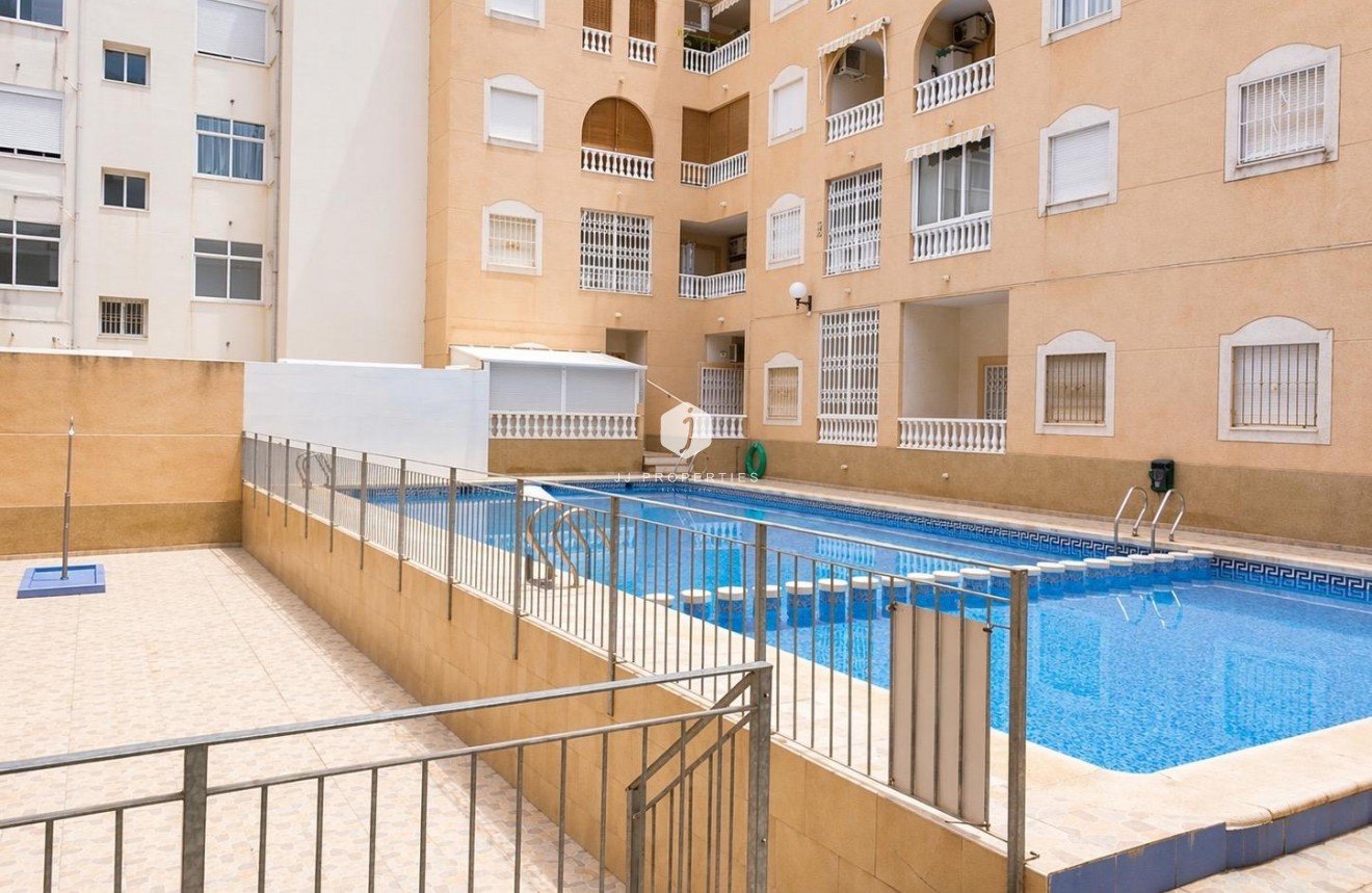Resale - Apartment / flat -
Torrevieja - Habaneras