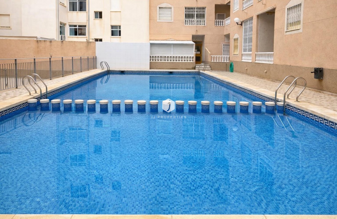 Resale - Apartment / flat -
Torrevieja - Habaneras