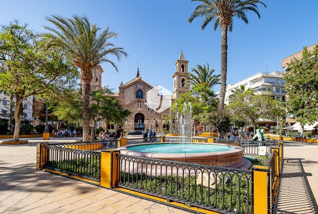 Resale - Apartment / flat -
Torrevieja - Habaneras