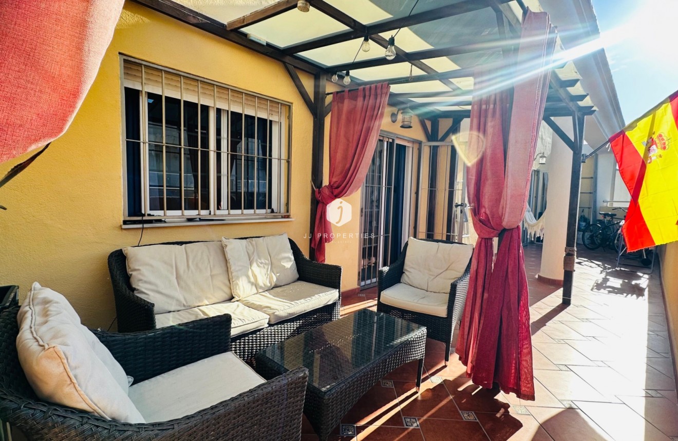 Resale - Apartment / flat -
Torrevieja - Costa Blanca