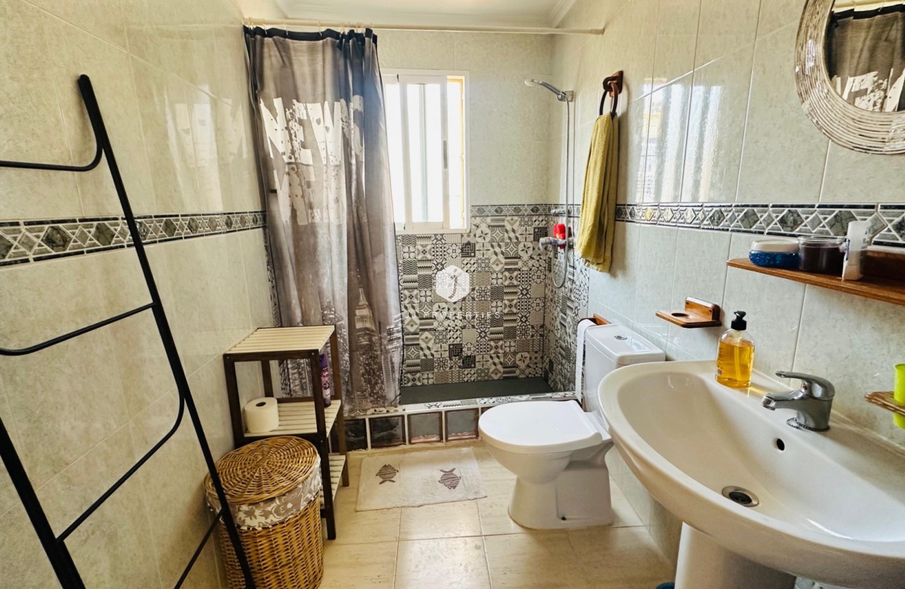 Resale - Apartment / flat -
Torrevieja - Costa Blanca