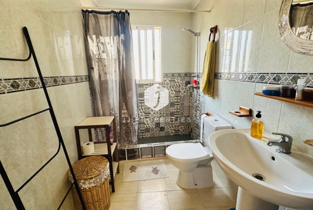 Resale - Apartment / flat -
Torrevieja - Costa Blanca