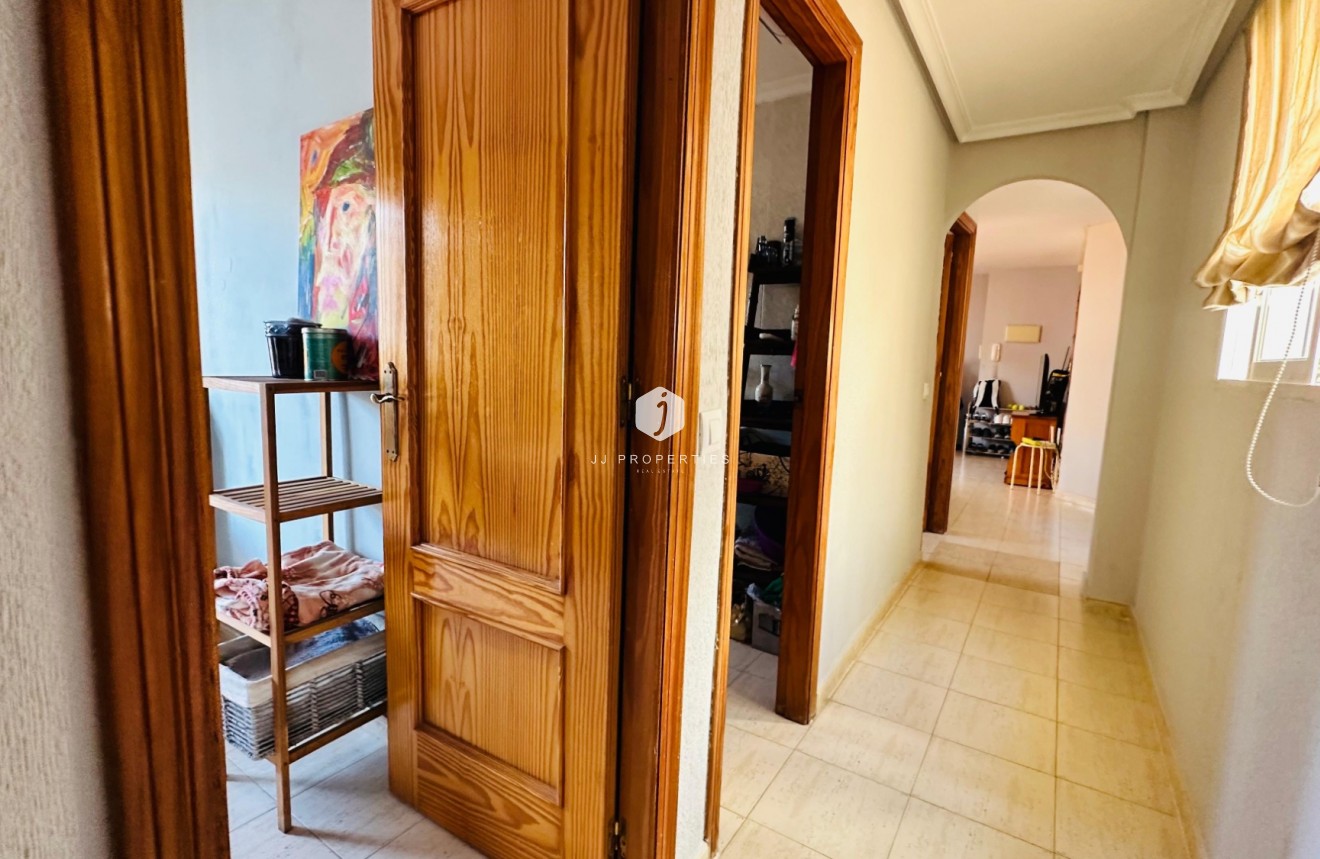 Resale - Apartment / flat -
Torrevieja - Costa Blanca