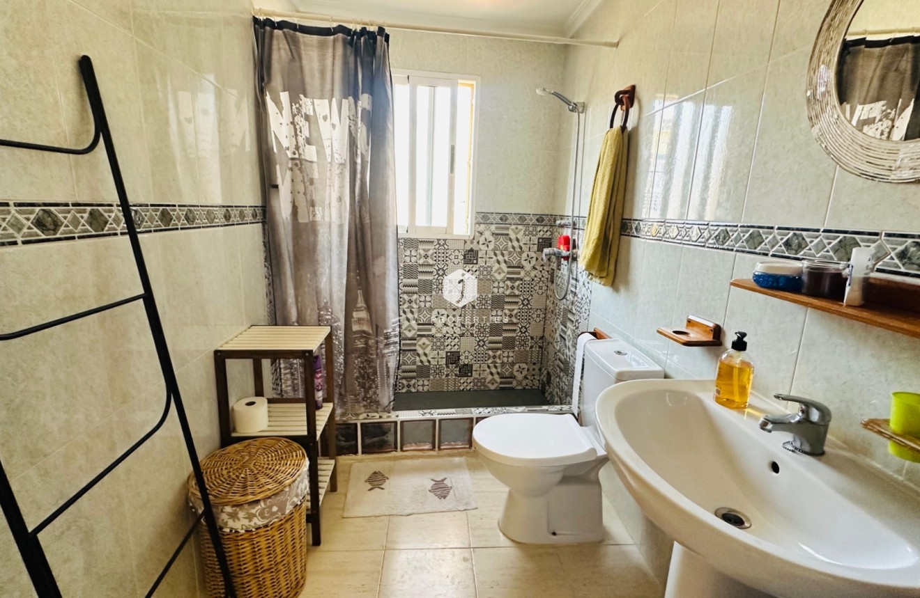 Resale - Apartment / flat -
Torrevieja - Costa Blanca