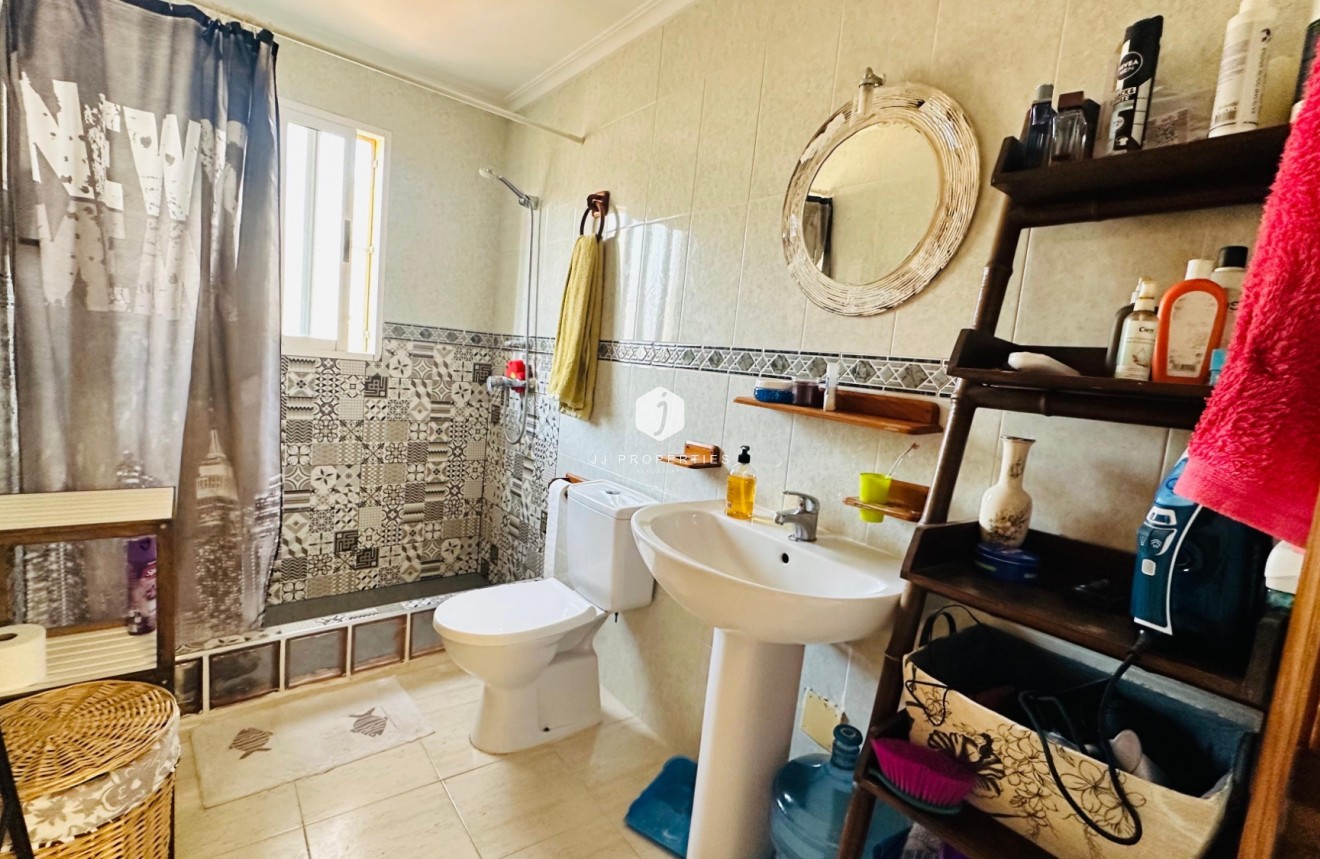 Resale - Apartment / flat -
Torrevieja - Costa Blanca