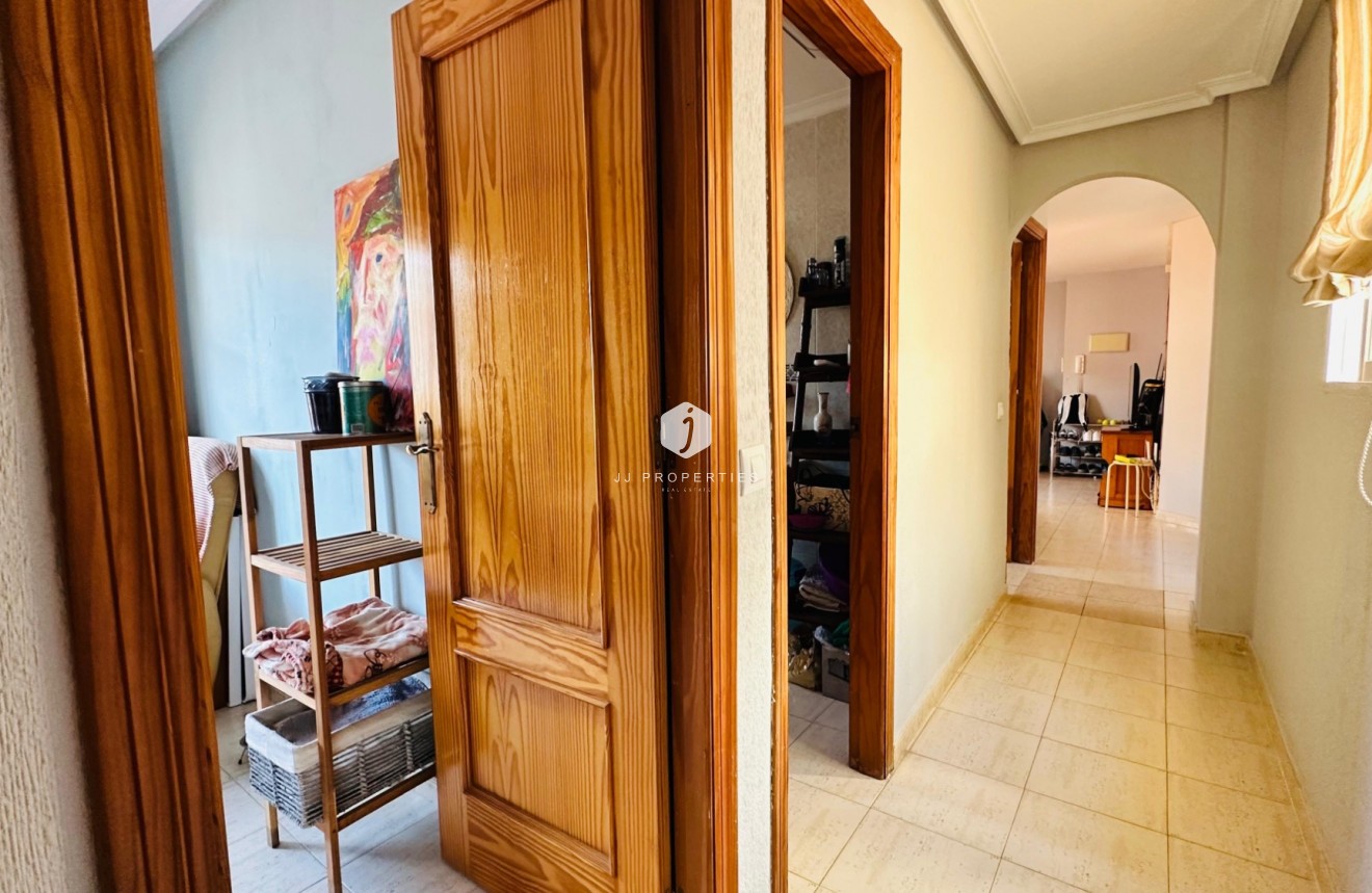 Resale - Apartment / flat -
Torrevieja - Costa Blanca