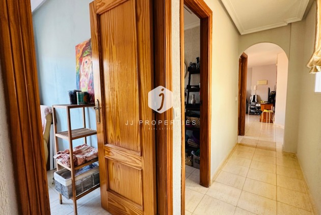 Resale - Apartment / flat -
Torrevieja - Costa Blanca