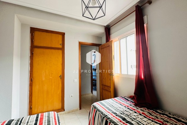 Resale - Apartment / flat -
Torrevieja - Costa Blanca