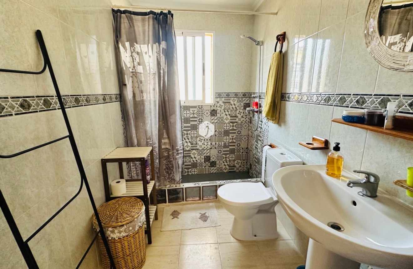 Resale - Apartment / flat -
Torrevieja - Costa Blanca