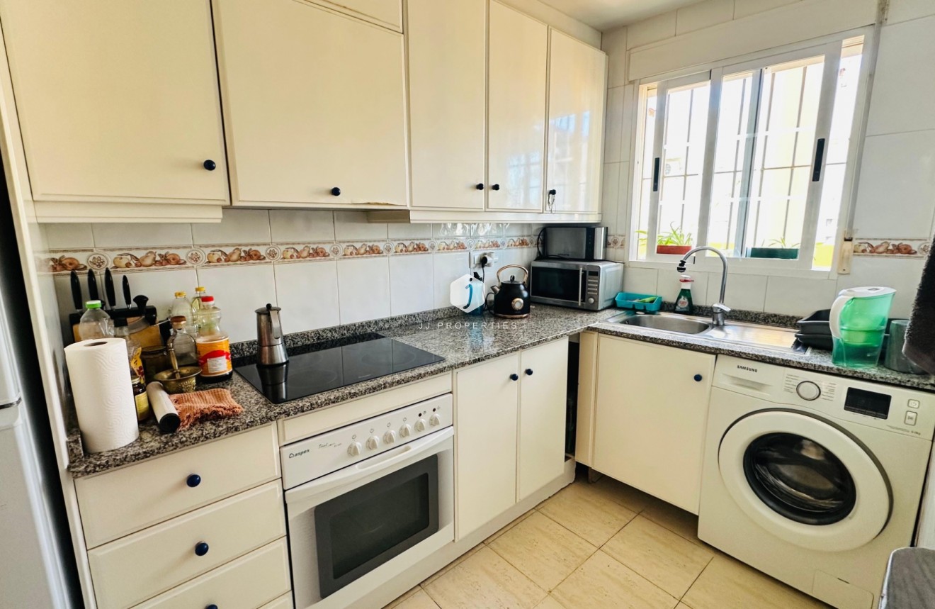 Resale - Apartment / flat -
Torrevieja - Costa Blanca