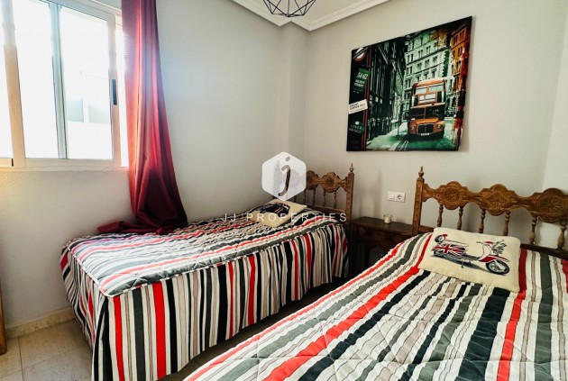 Resale - Apartment / flat -
Torrevieja - Costa Blanca