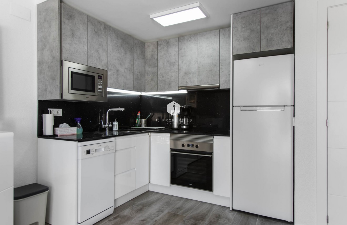 Resale - Duplex -
Torrevieja - Costa Blanca