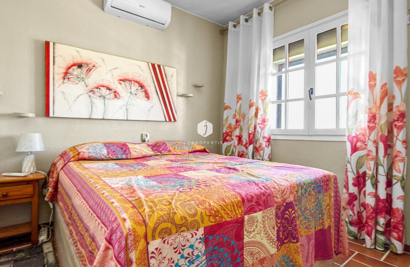 Resale - Apartment / flat -
Torrevieja - Costa Blanca