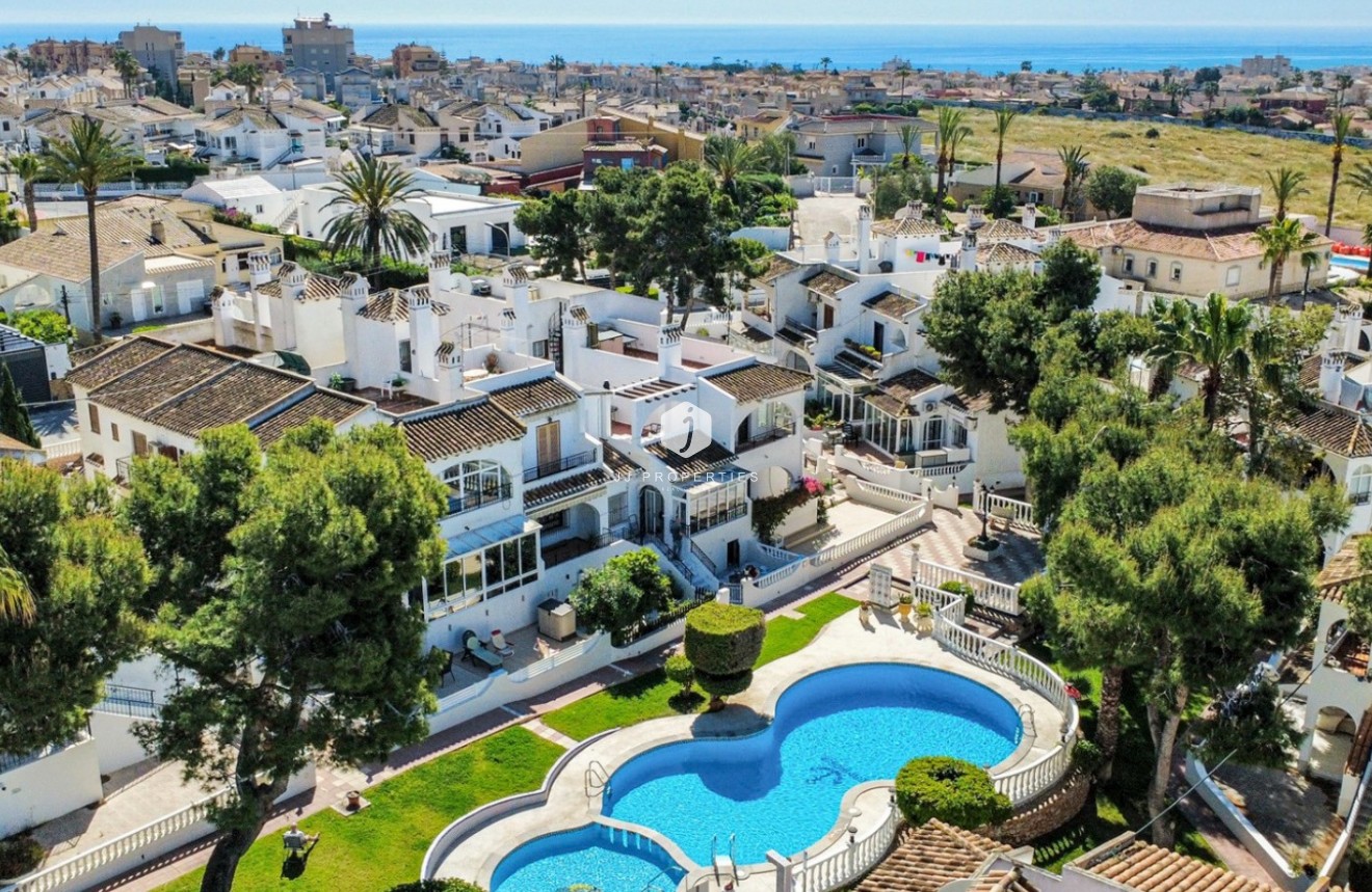 Resale - Apartment / flat -
Torrevieja - Costa Blanca
